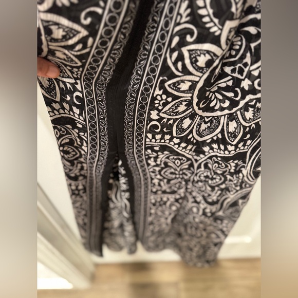 White House Black Market Monochrome Paisley Dress - Picture 6 of 11